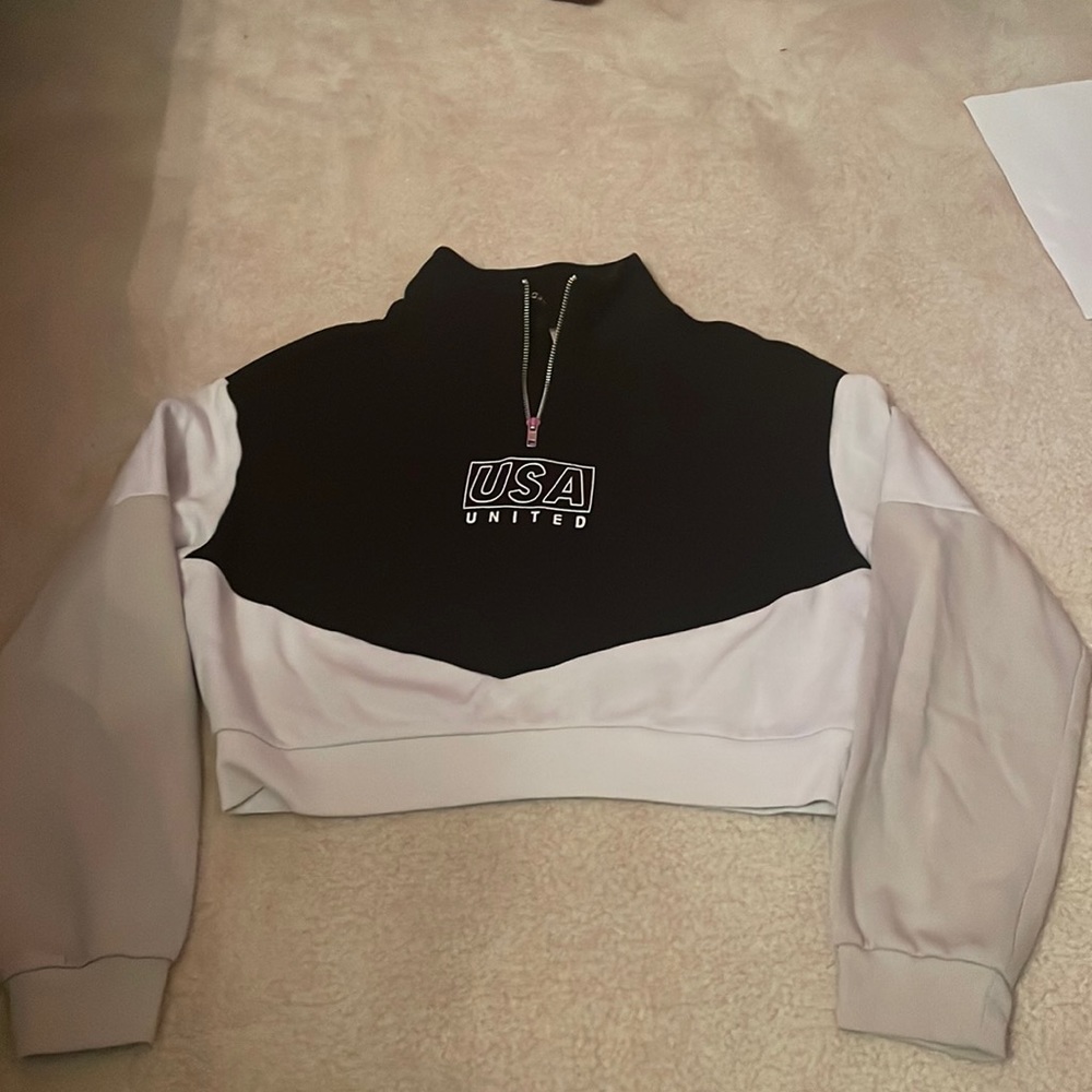Cropped sweatshirt